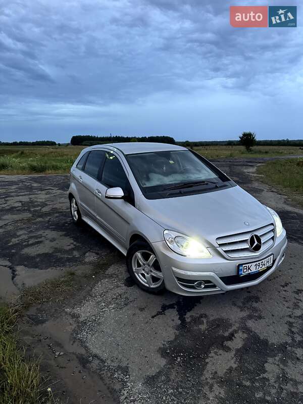 Хэтчбек Mercedes-Benz B-Class 2011 в Владимирце