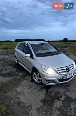 Хетчбек Mercedes-Benz B-Class 2011 в Володимирці