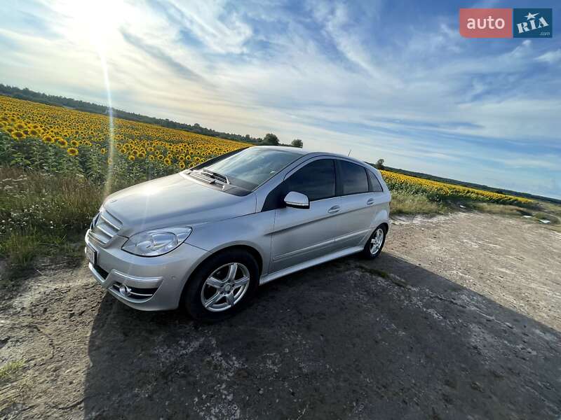 Хэтчбек Mercedes-Benz B-Class 2011 в Владимирце