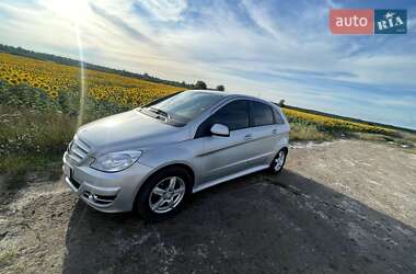 Хетчбек Mercedes-Benz B-Class 2011 в Володимирці