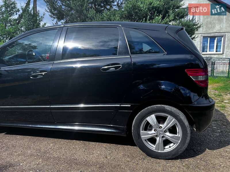 Хэтчбек Mercedes-Benz B-Class 2005 в Брошневе