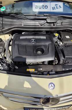 Хетчбек Mercedes-Benz B-Class 2014 в Києві