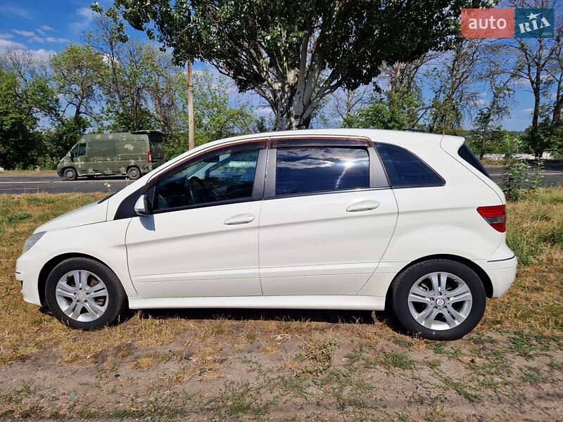 Хэтчбек Mercedes-Benz B-Class 2011 в Краматорске фото 2 Хэтчбек Mercedes-Benz B-Class 2011 в Краматорске