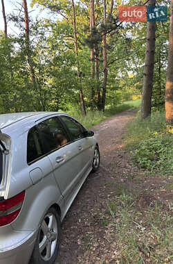 Хэтчбек Mercedes-Benz B-Class 2006 в 
