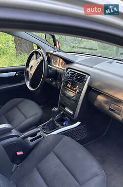 Хэтчбек Mercedes-Benz B-Class 2006 в 