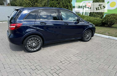 Хэтчбек Mercedes-Benz B-Class 2017 в 