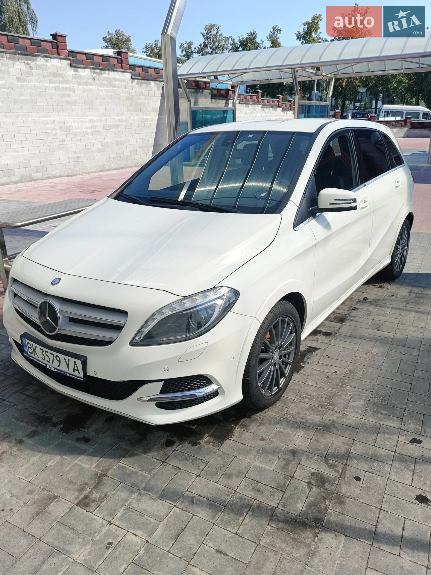 Mercedes-Benz B-Class 2016 VIN WDD2428901J011339 фото оголошення 2 з 23