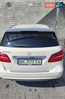 Хэтчбек Mercedes-Benz B-Class 2016 в Ровно