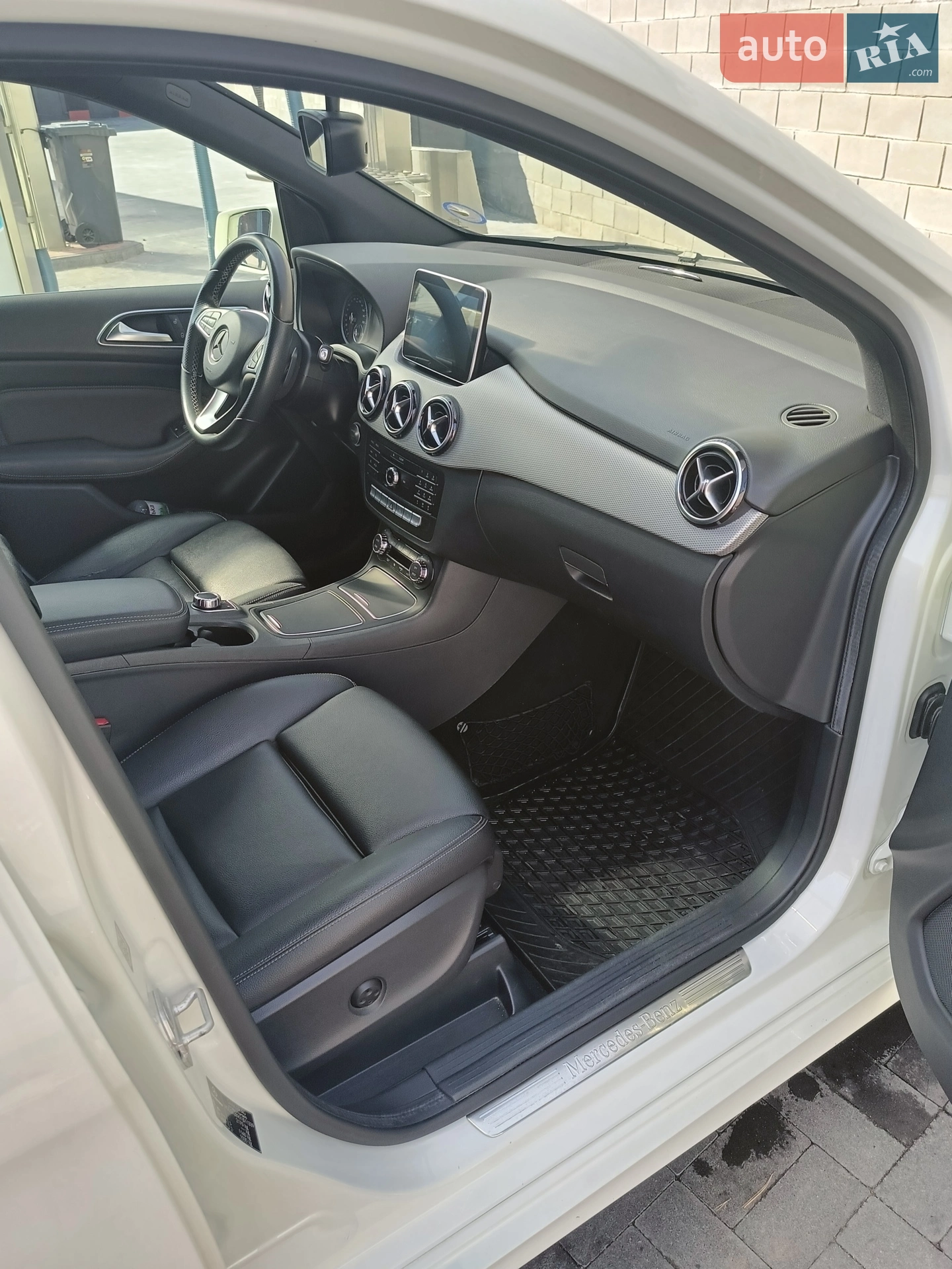 Mercedes-Benz B-Class 2016 VIN WDD2428901J011339 фото оголошення 14 з 23