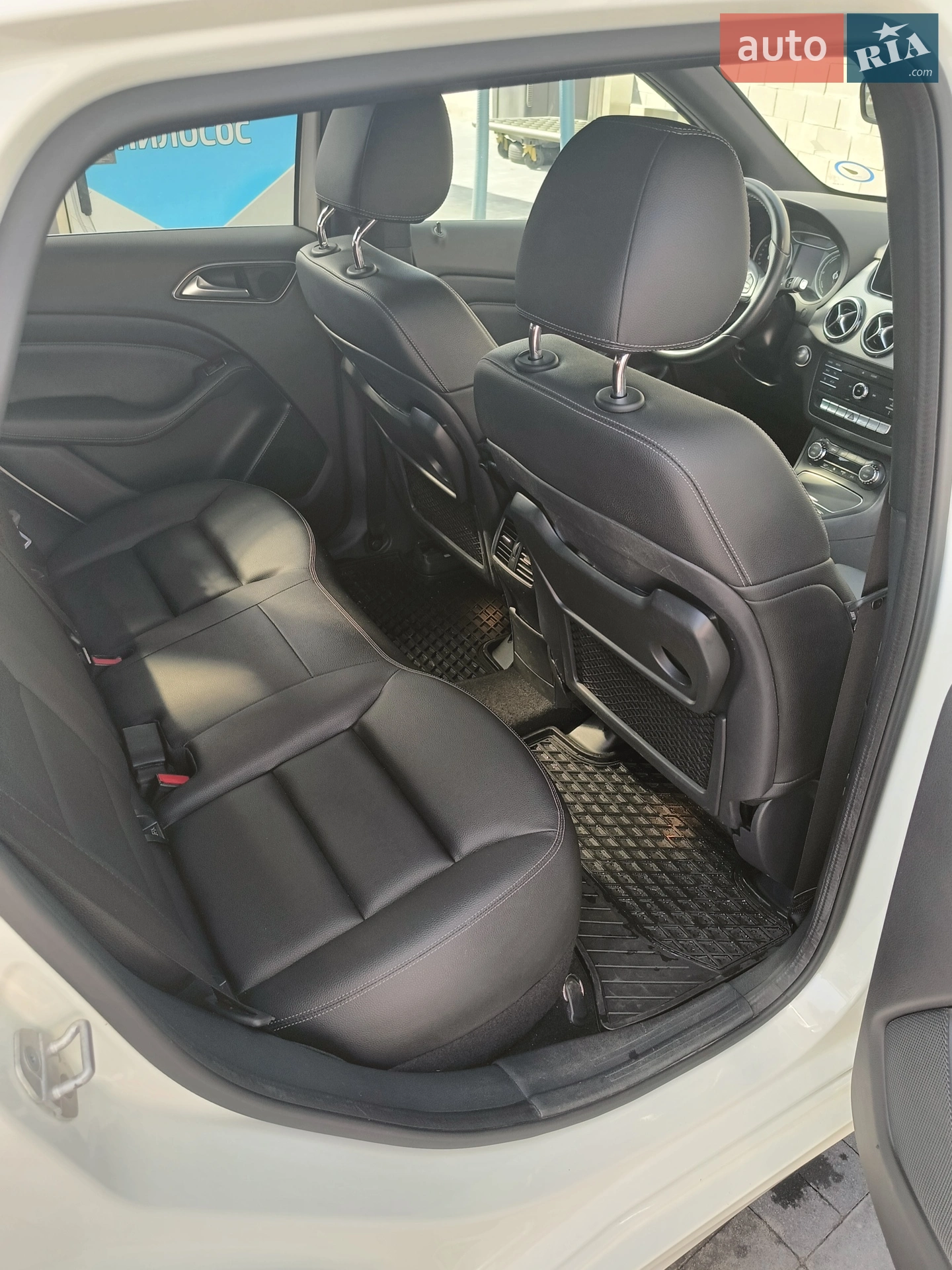 Mercedes-Benz B-Class 2016 VIN WDD2428901J011339 фото оголошення 18 з 23