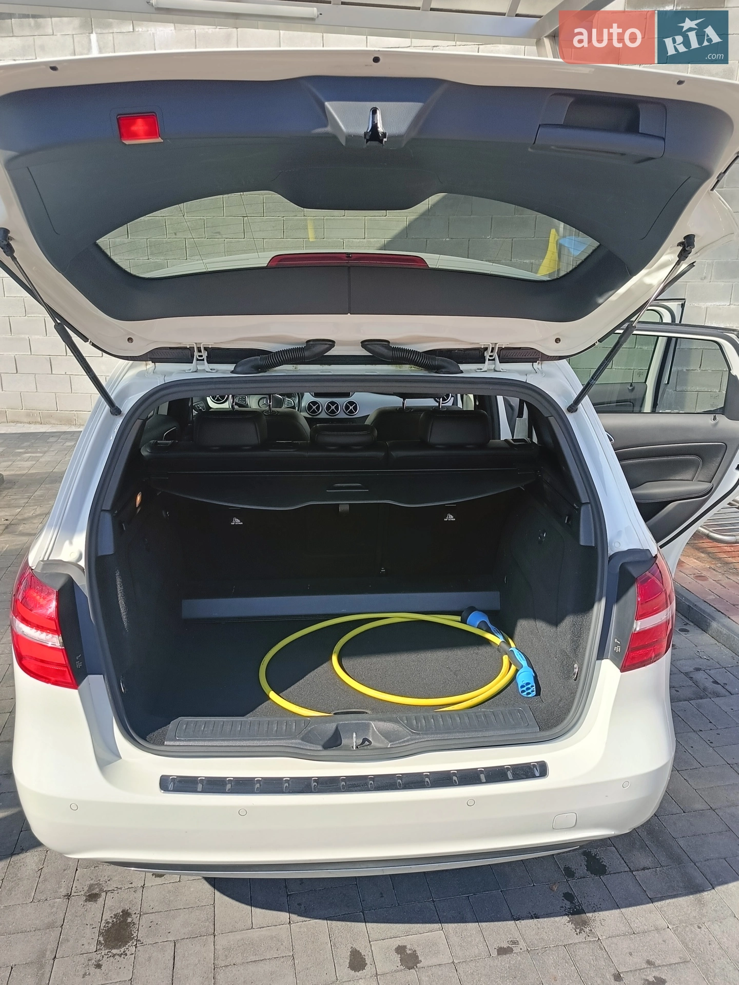 Mercedes-Benz B-Class 2016 VIN WDD2428901J011339 фото оголошення 22 з 23