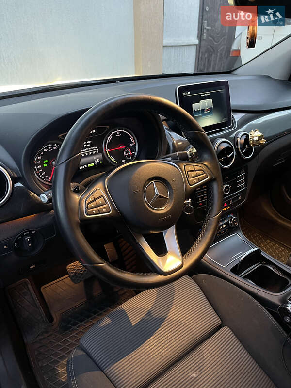 Хэтчбек Mercedes-Benz B-Class 2016 в Южноукраинске