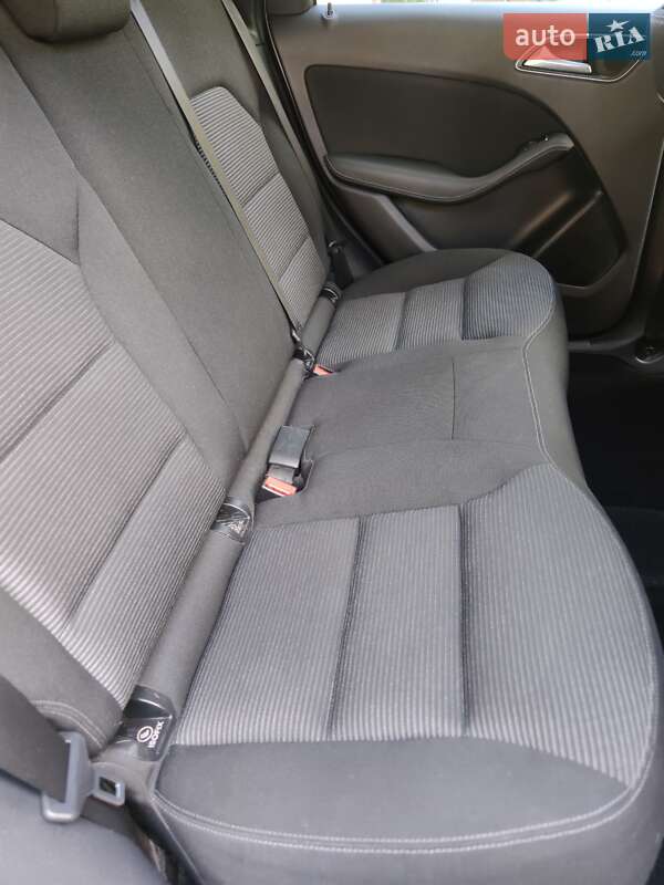 Хетчбек Mercedes-Benz B-Class 2015 в Луцьку фото 10 Хетчбек Mercedes-Benz B-Class 2015 в Луцьку