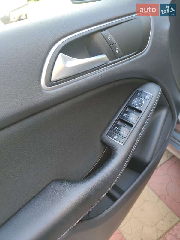 Хетчбек Mercedes-Benz B-Class 2015 в Луцьку фото 15 Хетчбек Mercedes-Benz B-Class 2015 в Луцьку