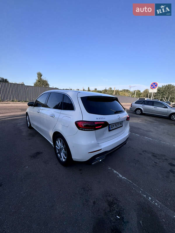 Хэтчбек Mercedes-Benz B-Class 2020 в Житомире
