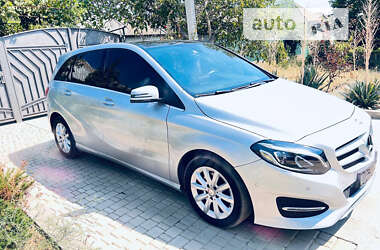 Хэтчбек Mercedes-Benz B-Class 2015 в 