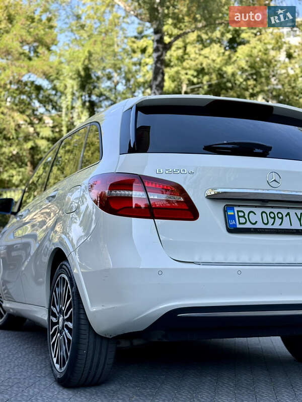 Хэтчбек Mercedes-Benz B-Class 2016 в Львове