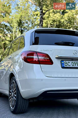 Хэтчбек Mercedes-Benz B-Class 2016 в 
