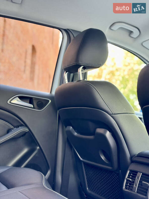 Хэтчбек Mercedes-Benz B-Class 2016 в Львове