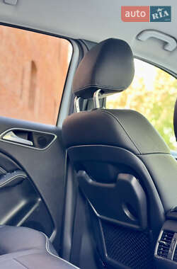 Хэтчбек Mercedes-Benz B-Class 2016 в 