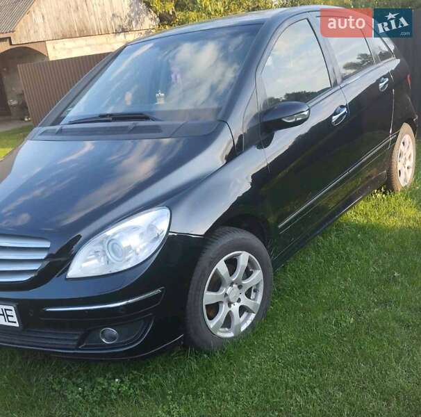 Хэтчбек Mercedes-Benz B-Class 2006 в 