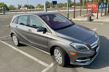 Хэтчбек Mercedes-Benz B-Class 2016 в 