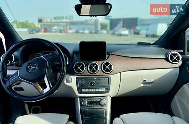 Хэтчбек Mercedes-Benz B-Class 2016 в 