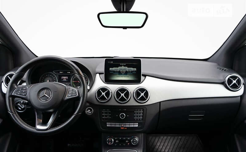 Хэтчбек Mercedes-Benz B-Class 2016 в Киеве