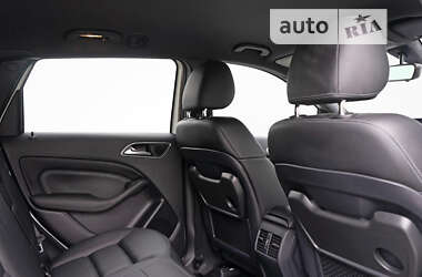 Хэтчбек Mercedes-Benz B-Class 2016 в 