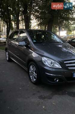 Хэтчбек Mercedes-Benz B-Class 2008 в 