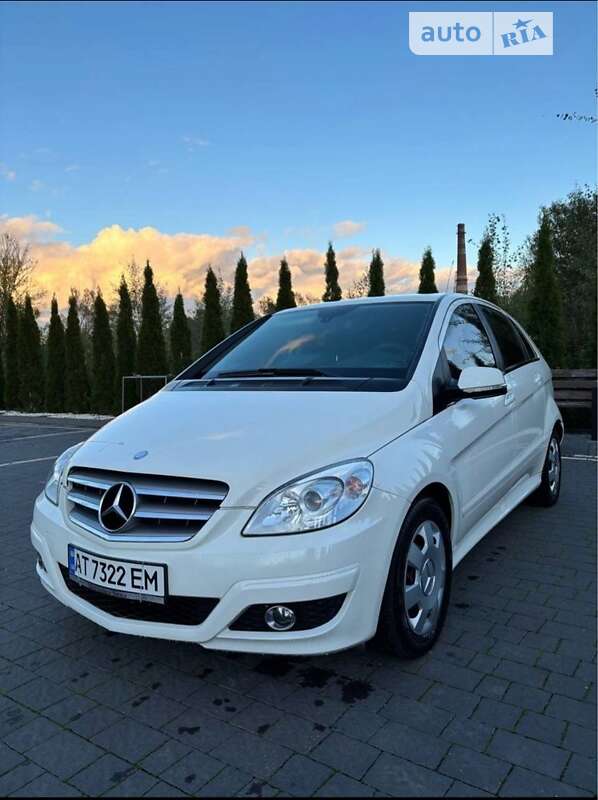 Хэтчбек Mercedes-Benz B-Class 2009 в Надворной