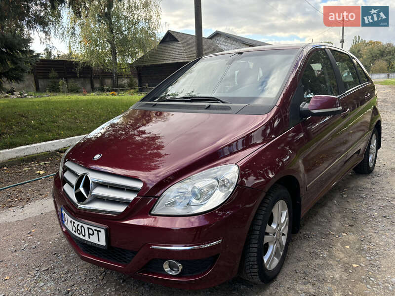 Mercedes-Benz B-Class 2011