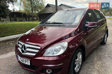 Хэтчбек Mercedes-Benz B-Class 2011 в 