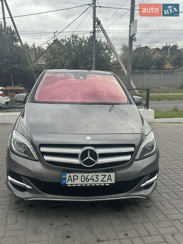 Хэтчбек Mercedes-Benz B-Class 2015 в Запорожье