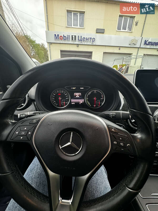 Хэтчбек Mercedes-Benz B-Class 2015 в Запорожье