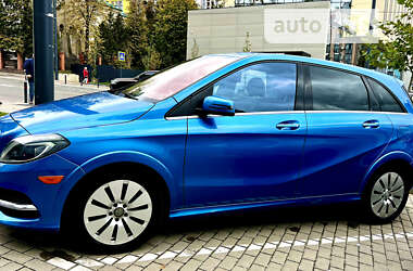 Хэтчбек Mercedes-Benz B-Class 2015 в 