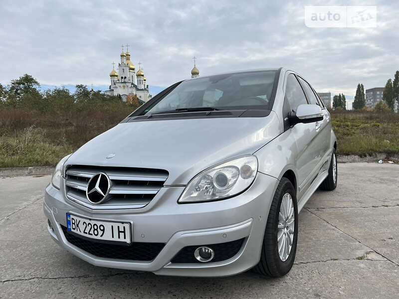 Хетчбек Mercedes-Benz B-Class 2008 в Вараші