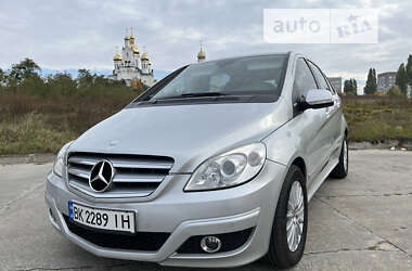 Хетчбек Mercedes-Benz B-Class 2008 в Вараші