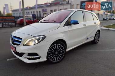 Хэтчбек Mercedes-Benz B-Class 2016 в Киеве