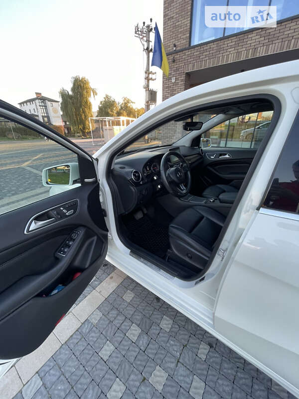 Хэтчбек Mercedes-Benz B-Class 2016 в Львове фото 14 Хэтчбек Mercedes-Benz B-Class 2016 в Львове