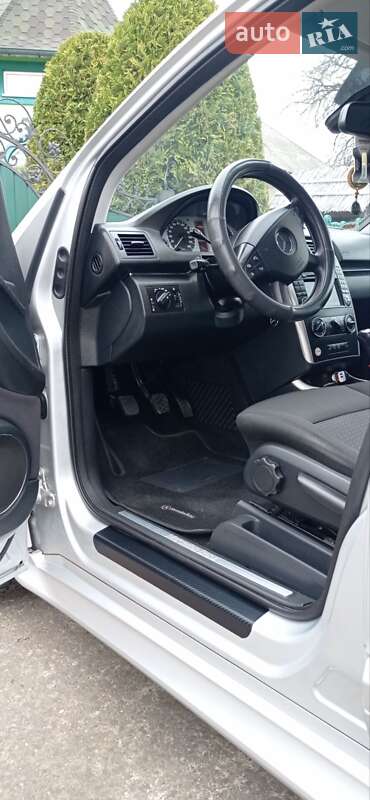 Хэтчбек Mercedes-Benz B-Class 2011 в Новоселице