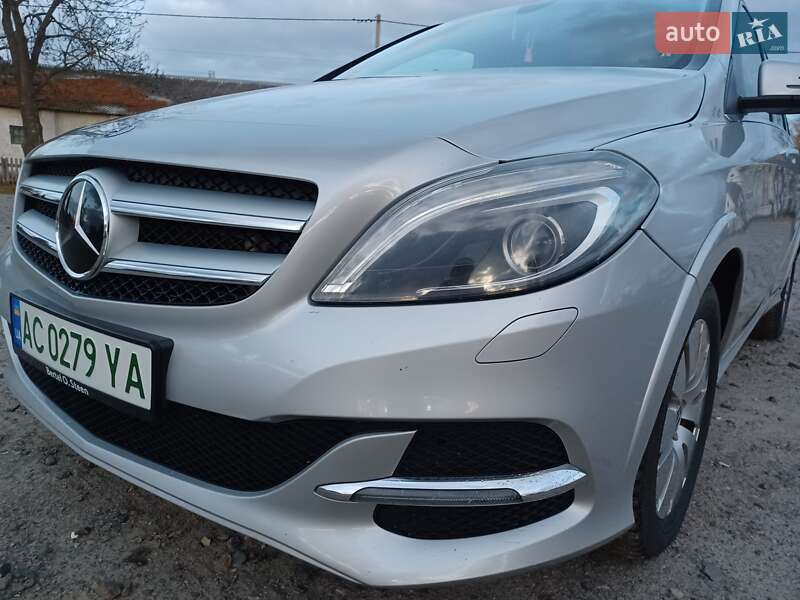 Хэтчбек Mercedes-Benz B-Class 2017 в Старой Выжевке
