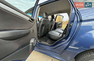 Хэтчбек Mercedes-Benz B-Class 2011 в 
