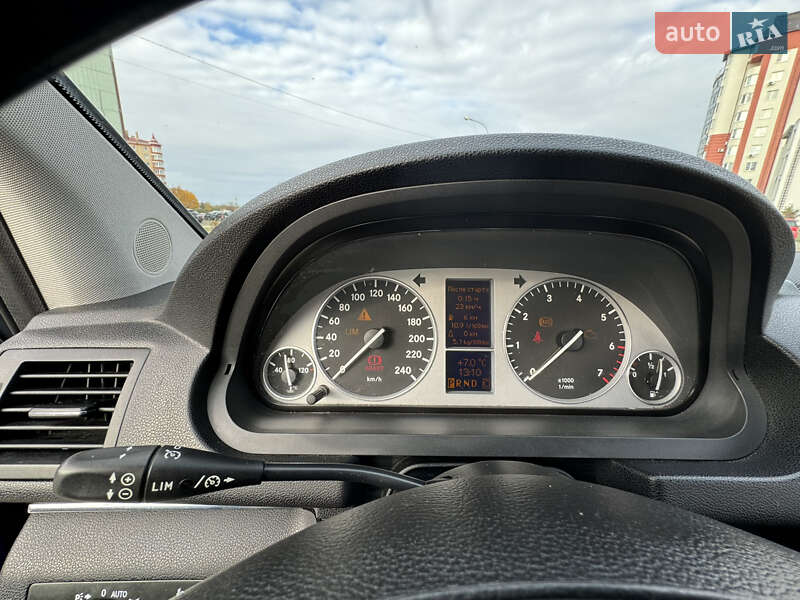 Хэтчбек Mercedes-Benz B-Class 2011 в Вараше