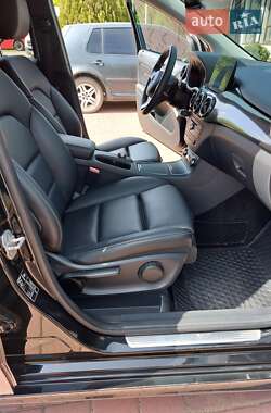 Хэтчбек Mercedes-Benz B-Class 2016 в 