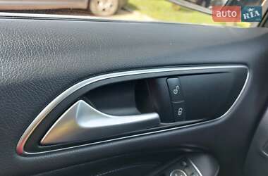 Хэтчбек Mercedes-Benz B-Class 2016 в 