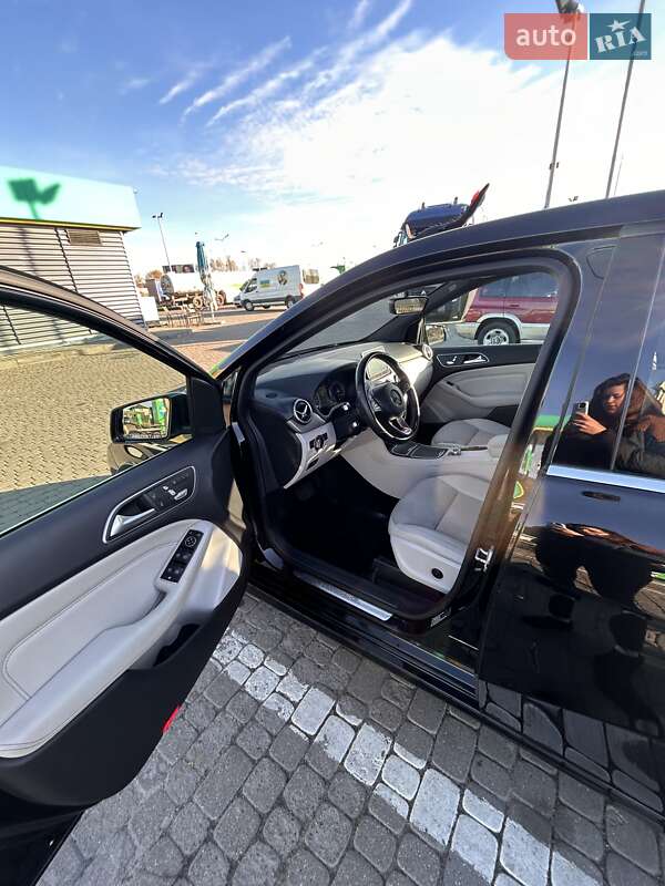 Хэтчбек Mercedes-Benz B-Class 2015 в Солонке