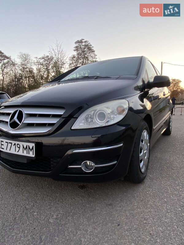 Хетчбек Mercedes-Benz B-Class 2010 в Дніпрі