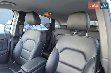 Хэтчбек Mercedes-Benz B-Class 2016 в 