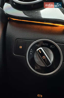 Хэтчбек Mercedes-Benz B-Class 2015 в 
